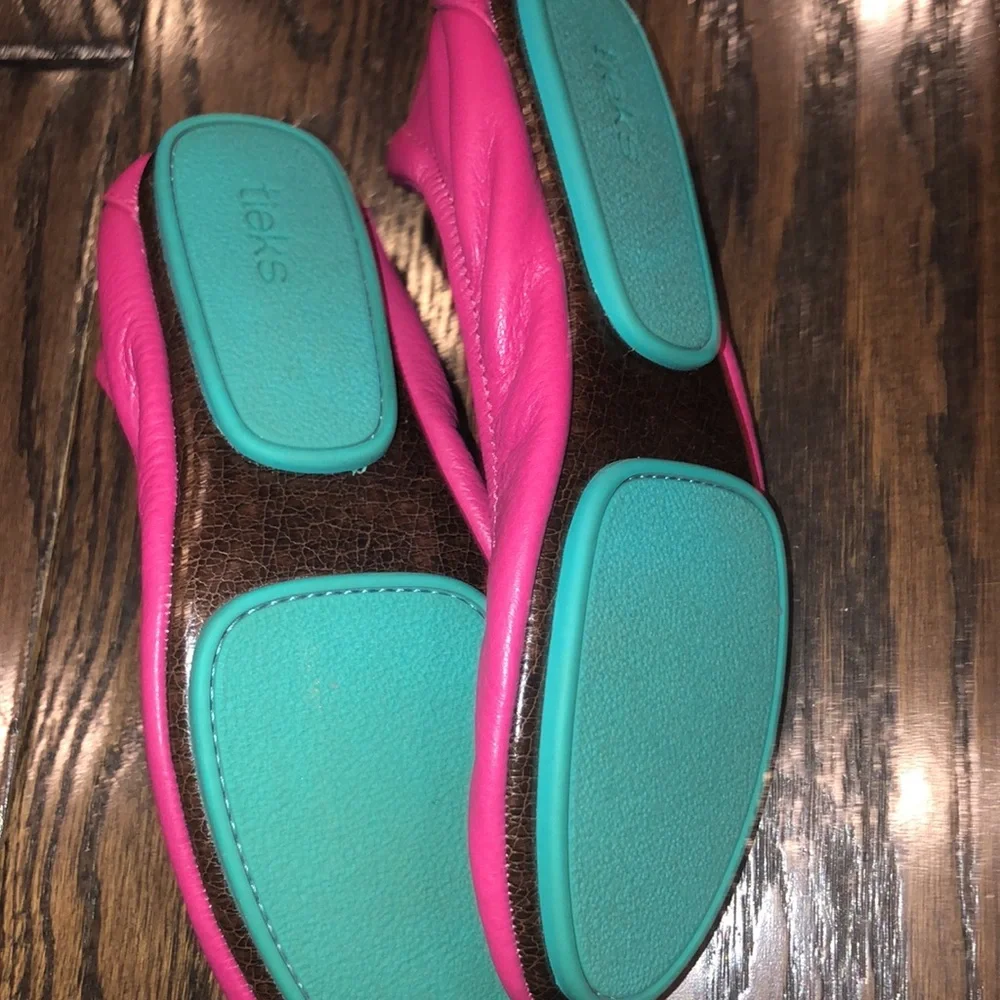 Tieks hot pink